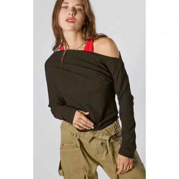 SIGNATURE8 WAFFLE KNIT OFF SHOULDER TOP ❤️NEW COLLECTION IN STORES❤️ - Picture 2 of 4